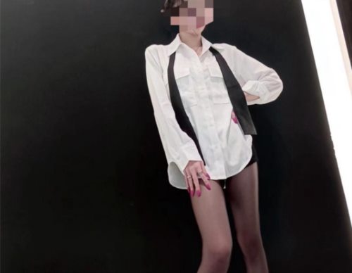 50392-极品身材A4腰马甲线户外露出KTV啪啪做爱 女上骑乘位特写 极品尤物 这身材绝了啊.jpg