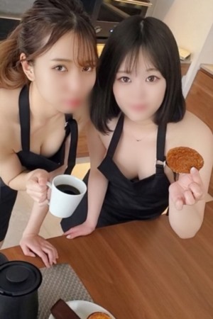 [FC2_PPV-3048624] 4P連続中出し黒髪の華奢な子と巨乳のアニメ声バイト仲間のカフェ店員.jpg