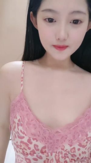 7427-清纯女主播，反差婊一个.jpg