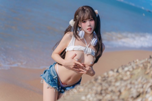 38883-咬一口兔娘黏黏团子兔8月合集【434写真】【7视频】 (1).jpg