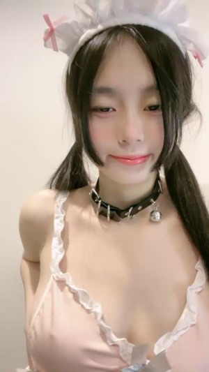 80192-【菠萝果酱】风骚学妹甜美诱人互动撩骚白丝.jpg