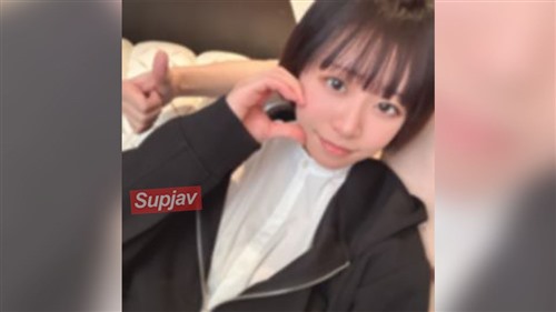 FC2PPV 4671131 [2作品] H.M.E.Squirt！大量喷水！大阴蒂♡纯情的桃酱。深喉口交后，.jpg