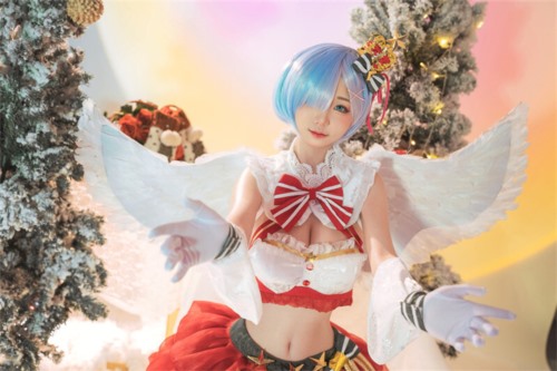85230-罕见露脸露点，极品CosPlay爆机少女【喵小吉】新作《性感蕾姆》首创可爱性感风 (1).jpg