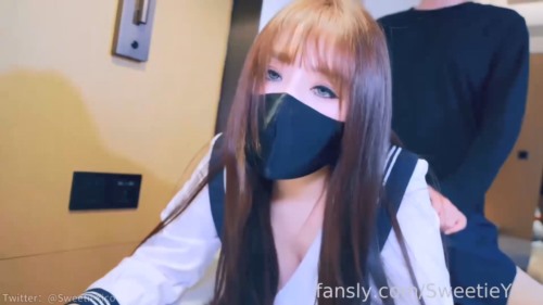 85298-性感白富美女神『亦可姐姐』禁忌潜规则 口交深喉满足兽欲老师！淫水填满骚穴～.jpg