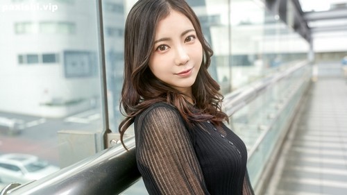 SIRO-5463 【人气光环 x 经验丰富，身材细腻】32岁美女网红第一次拍摄很紧张.jpg