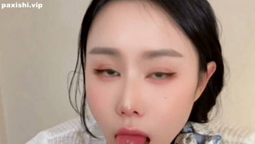 73197-推特性愛大師95後綠帽情侶美腿女王「汐夢瑤」《芥末雞巴刺身十精液壽司》雞巴塗.jpg
