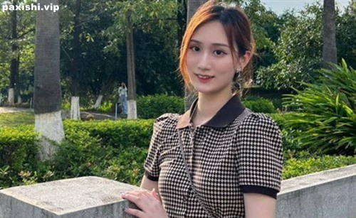 73246-綠帽小夥帶著極品女友酒店找朋友一起來玩3P❤各種姿勢露臉啪啪.jpg