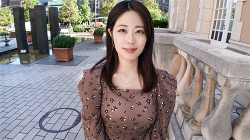 SIRO-5440 激情性爱来了。一位文静熟女应聘，因为她想体验快感！她在性爱过程中扭动臀.jpg