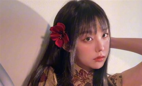 73773-7月新品，推特露臉福利姬！藝校活潑美女【玉米yum_707】最新VIP專享，開檔絲襪.jpg