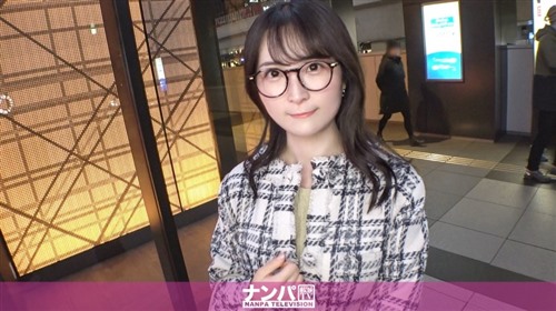200GANA-3242 认真搭讪，初次拍摄。2191 用草莓做诱饵，搭讪一位白皙、认真的素人，她.jpg