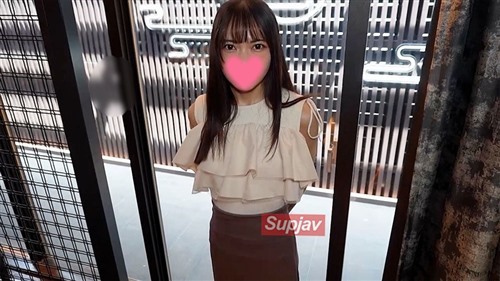FC2PPV 4740638 【神级腹肌！】田径女大学生的硬汉腹肌和纤细腰肢，被大量中出游戏射满.jpg