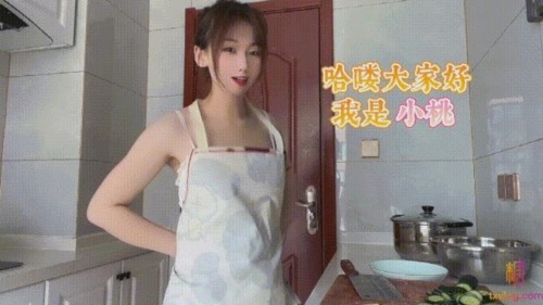 86901-糖心露脸女神【小桃酱】兄妹乱伦_哥哥快把精液射进来中出内射极品骚穴 (1).jpg