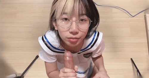 74329-把挑染制服少女狠狠的给压头口交操逼.jpg