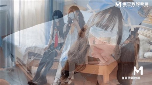 74438-无套双飞JK萝莉高中生两少女一起争着吃鸡巴.jpg