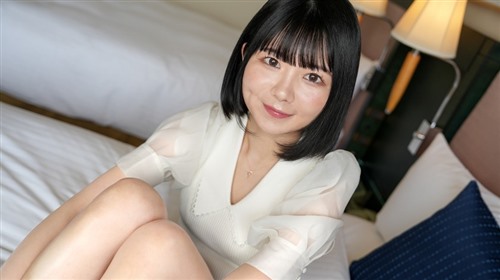 SIRO-5557 こんな清純そうな娘が！？ショートカット美女はデカくて硬ーいチ●ポがだーいすき.jpg
