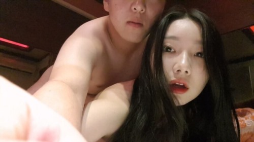 87372-富二代小胖荒淫至极，酒店玩肏各种类型极品外围美女，重点还都非常配合露脸自拍.jpg
