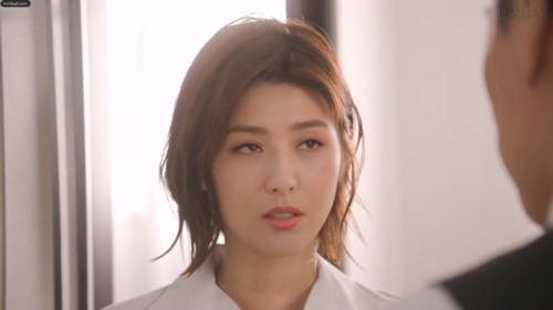 87491-【AI明星换脸】✨佟丽娅✨无法违背上司的短发美女秘书 在办公室做爱到大汗淋漓 .jpg