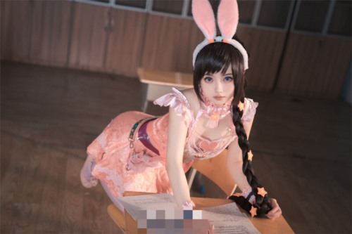 87509-萌新推特00后露脸网红美少女Cos斗罗大陆最萌小舞 羞涩白虎跳蛋 敏感凸激乳粒 (1).jpg