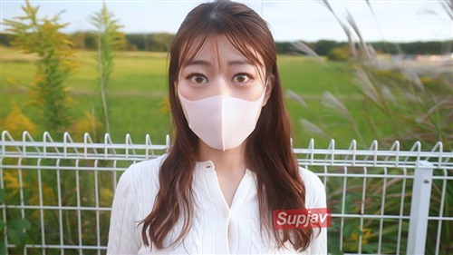 FC2PPV 4797618 バレた！！、ジョギング中のおじさんに完全に見られた野外露出.jpg