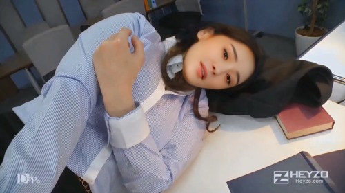 87850-【AI明星换脸】❤️杨幂❤️风骚黑丝喷射女教师（无码） (3).jpg