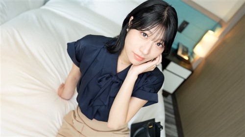 SIRO-5612 クラリネット奏者のフェラで見せた上品な手つきは一見の価値あり！セルフイ.jpg