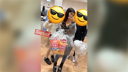 FC2PPV 4873970 旦那の残クレα―ドの借金払う為に、おじさんに抱かれるギャル妻さん.jpg