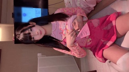 77665-女儿服双马尾无毛嫩穴彻底大解放.jpg