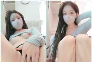 85726-口罩挡不住的风情，极品好身材女模特精彩大秀直播，火辣诱舞刺激狼友，揉奶玩逼自己单指抠穴，呻吟可射好骚