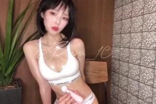 73613-三上悠亚鞠婧祎合体？日本21岁国宝级高颜值爆血管身材混血人气女网黄「れち」「room_103」OF纯爱私拍
