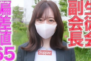 FC2PPV 4701240 IQ 65的名牌大学四年级优秀生，求职途中被穿着招聘服的老男人户外中出