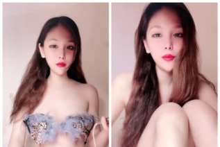 85328-超颜值女神极致身材，翘起屁股扭动，手指扣入太诱人，呻吟嗲嗲