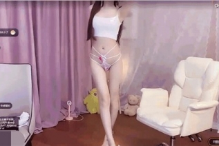 72518-“水水流出来了”超可爱长腿甜心少女「Hahaha」西域公主棒棒插穴高潮潮吹阴唇外翻痉挛