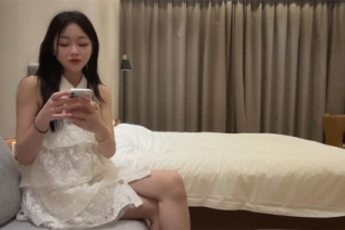 85886-约炮极品清纯美少女外围，身材苗条身高170大长腿，皮肤白里透红