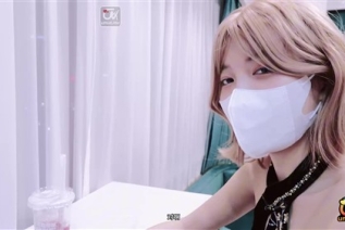 76661-跳蛋阅读挑战,肉棒塞满后入小骚逼,嫩穴侍奉主人肉棒,精液射满