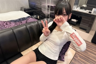 FC2PPV 4863694 何度も遊んだ元生意気金髪ギャルがまさかの清楚黒髪でおしとやかに大変身♥再会記念の生ハメに理性が決壊寸前