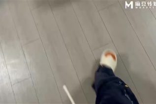 74742-用裸照威胁女儿高中的闺蜜_被我操的边哭边流水 趁老婆睡着，跟女儿寻欢作爱