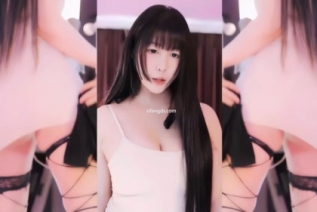 85281-【网易CC】颜值女神『深田老师』白虎高潮喷水堪称CC最好看的白虎一线天24V
