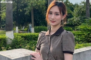 73246-綠帽小夥帶著極品女友酒店找朋友一起來玩3P❤各種姿勢露臉啪啪