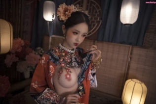 推特女神『鈦合金TiTi'滿清服飾 』Qing Dynasty Costume 寫真圖集