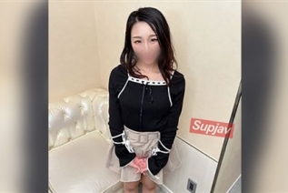 FC2PPV 4748684 奇迹般柔韧的美女，以打桩机姿势。她散发着性感信息素​​，炫耀着她纤细、白皙、美丽的裸体，并在狂喜中弓起背，最终以大量的中...