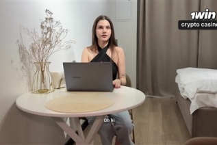 75566-欧美高颜值无毛白虎嫩妹【Kisselka】勾引继母Kisselka不成反被日，不伦恋人的美好生活开始了