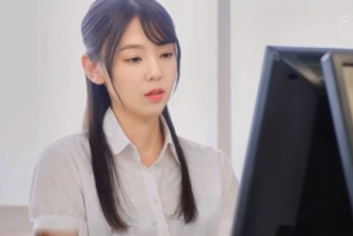 85969-【AI明星换脸】「裴珠泫 Irene」在学校的体育器材室强奸黑丝女教师