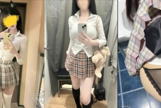 72569-【05月新品】31万粉淫乱大神【奶子即正义】钻石贴内射穿JK的妹妹想要出⻔约会被我按在⻢桶上强上内射灌满