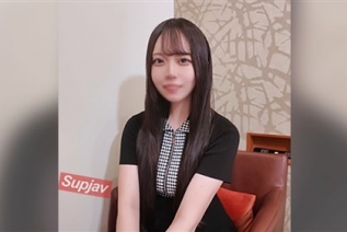 FC2PPV 4725973 [990分到6分] 身材极佳的乐队女孩。一个沮丧的JD，被猛烈地插入阴道深处，让她翻了个白眼