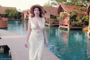 72648-高颜值天然雪白巨乳FansOne女神【艾玛Emma】最新作品泰性爱旅游