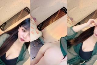 81110-超级大美女艺校古筝女孩【朵儿】，气质爆棚，蝴蝶逼爱好者的福音，粉木耳湿漉漉，脸蛋美奶子大，十分好评必看!