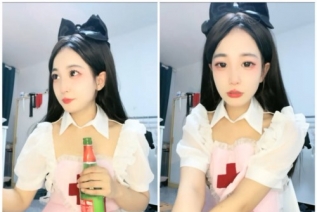 85712-极品网红小姐姐！约炮操逼收费房！情趣女仆装，美腿黑丝特写吃屌，骑乘位操骚穴，后入深插猛怼