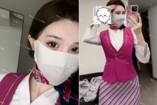 85916-空姐性感女神『巨樱』露脸才是王道，别人眼里的空姐女神被土豪当成母狗一样的操，必须让她穿上制服再干她