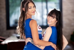 All Girl Massage - Gizelle Blanco & Emma Jade - Cheer Tryouts