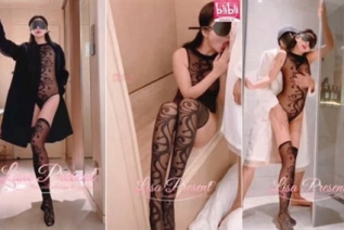 72368-绝美长腿丝袜御姐『Vivian』合集抚媚身材制服 超美肉丝大长腿扶腰后入 别人眼中的女神乖乖翘起美臀被操